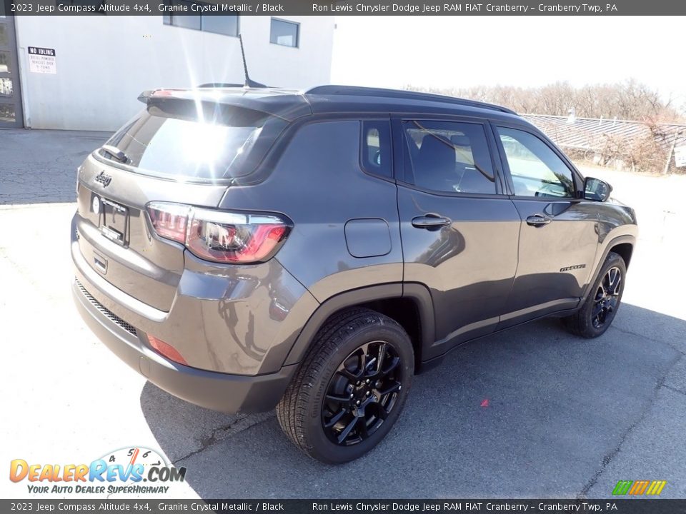 2023 Jeep Compass Altitude 4x4 Granite Crystal Metallic / Black Photo #5