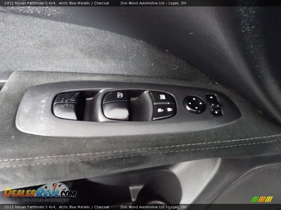 2013 Nissan Pathfinder S 4x4 Arctic Blue Metallic / Charcoal Photo #11
