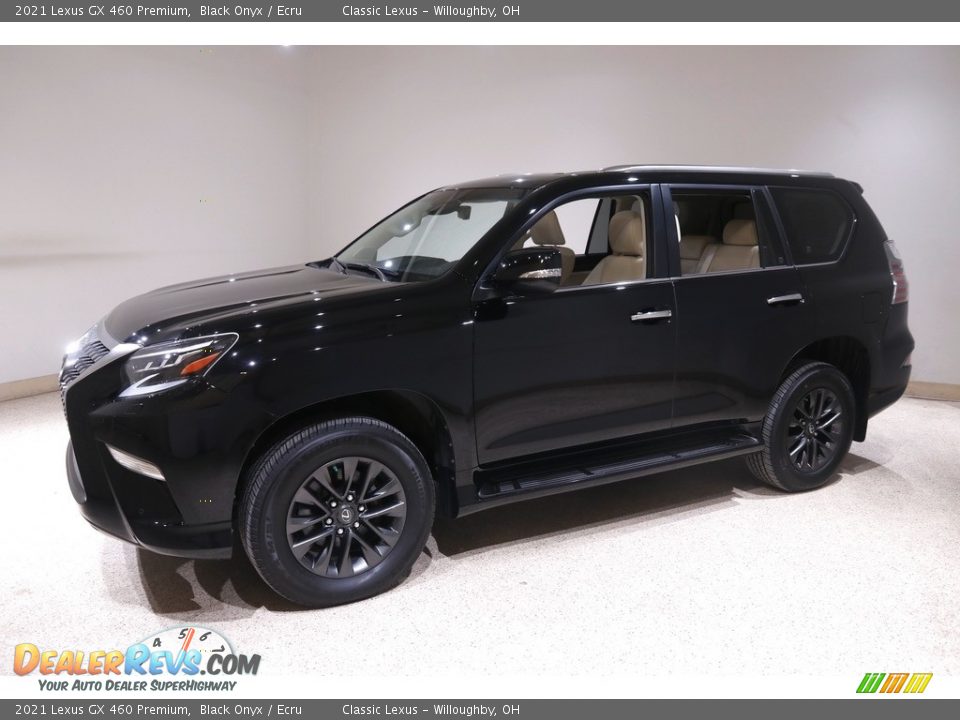 Front 3/4 View of 2021 Lexus GX 460 Premium Photo #3