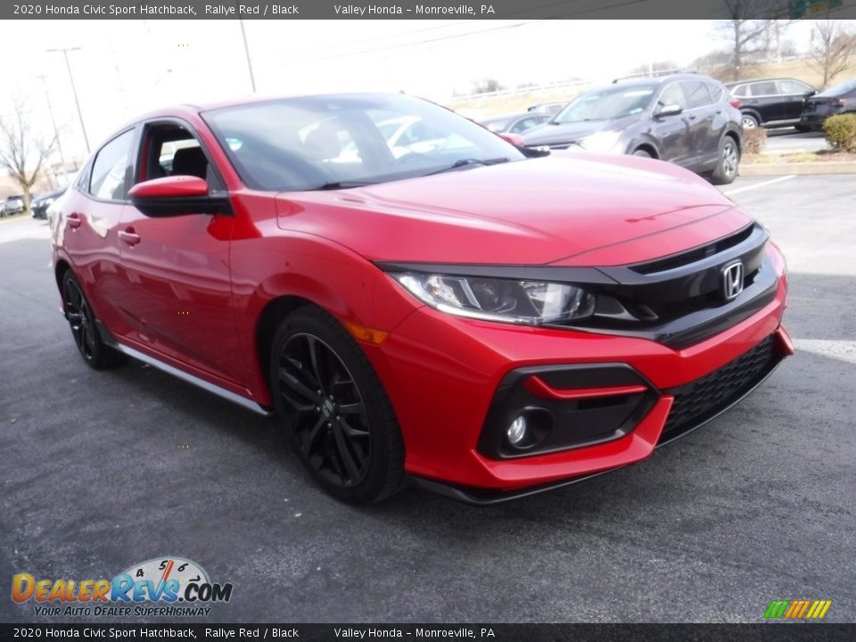 Front 3/4 View of 2020 Honda Civic Sport Hatchback Photo #5