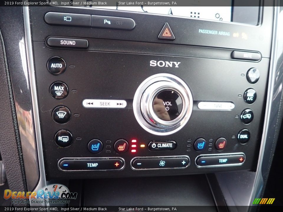 Controls of 2019 Ford Explorer Sport 4WD Photo #19