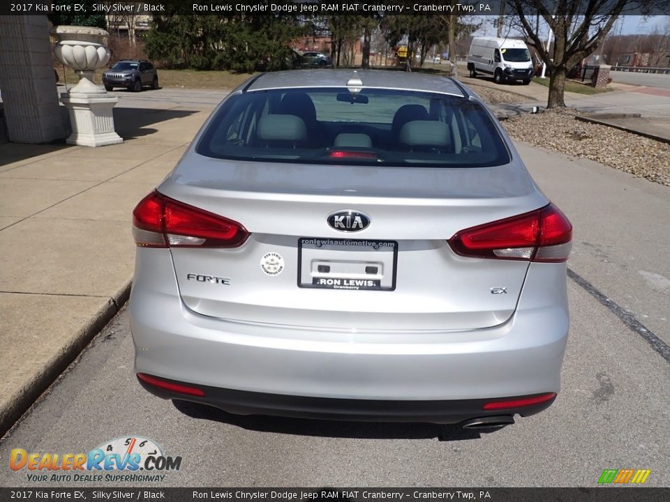 2017 Kia Forte EX Silky Silver / Black Photo #7