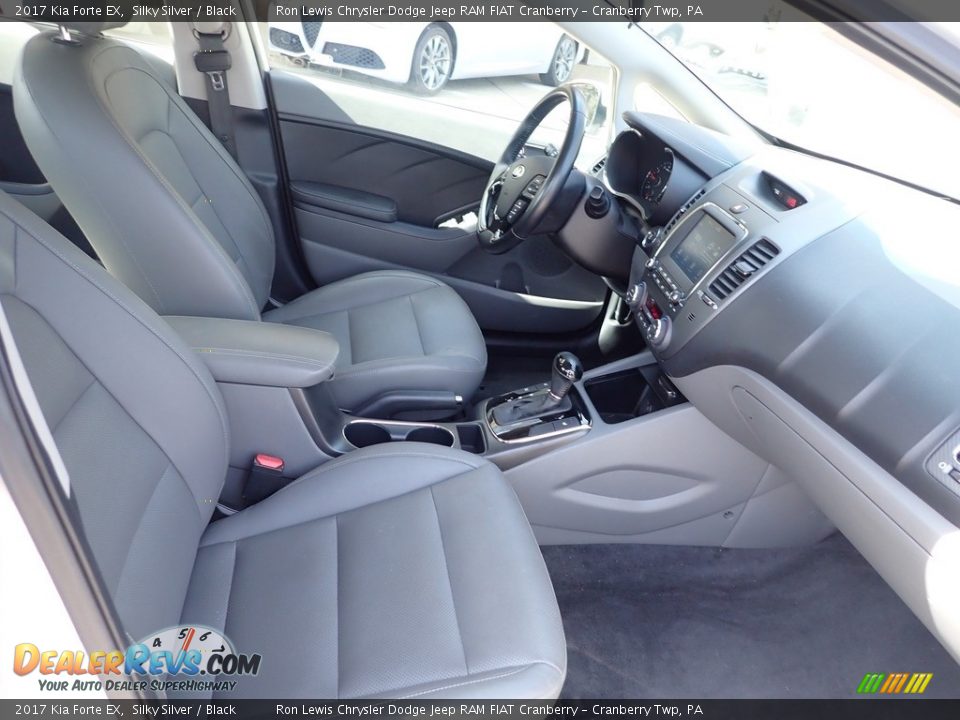 Front Seat of 2017 Kia Forte EX Photo #11