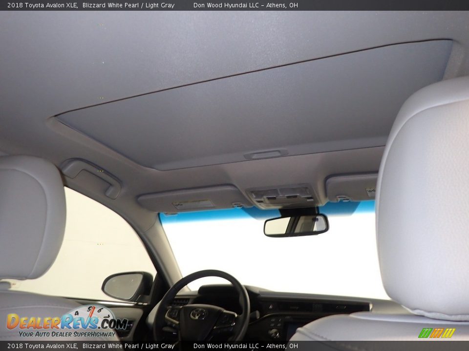 2018 Toyota Avalon XLE Blizzard White Pearl / Light Gray Photo #2