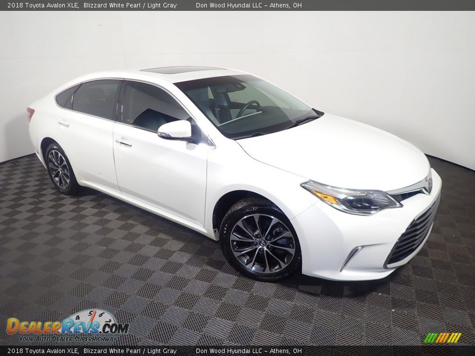 2018 Toyota Avalon XLE Blizzard White Pearl / Light Gray Photo #5