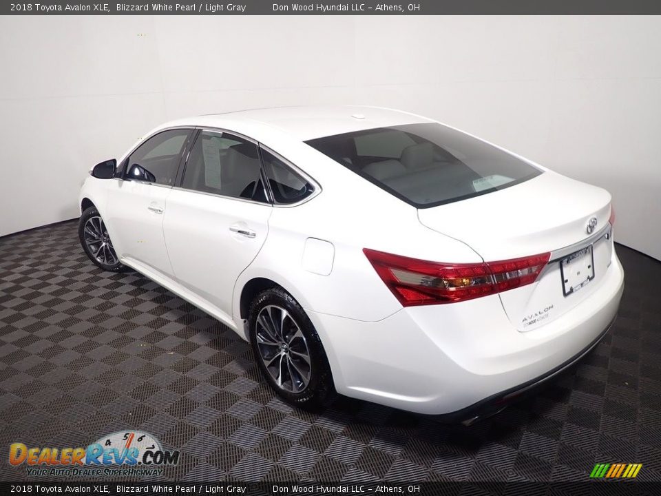 2018 Toyota Avalon XLE Blizzard White Pearl / Light Gray Photo #14