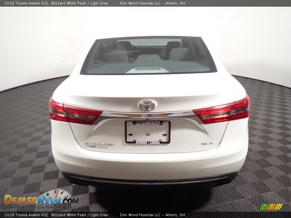 2018 Toyota Avalon XLE Blizzard White Pearl / Light Gray Photo #15