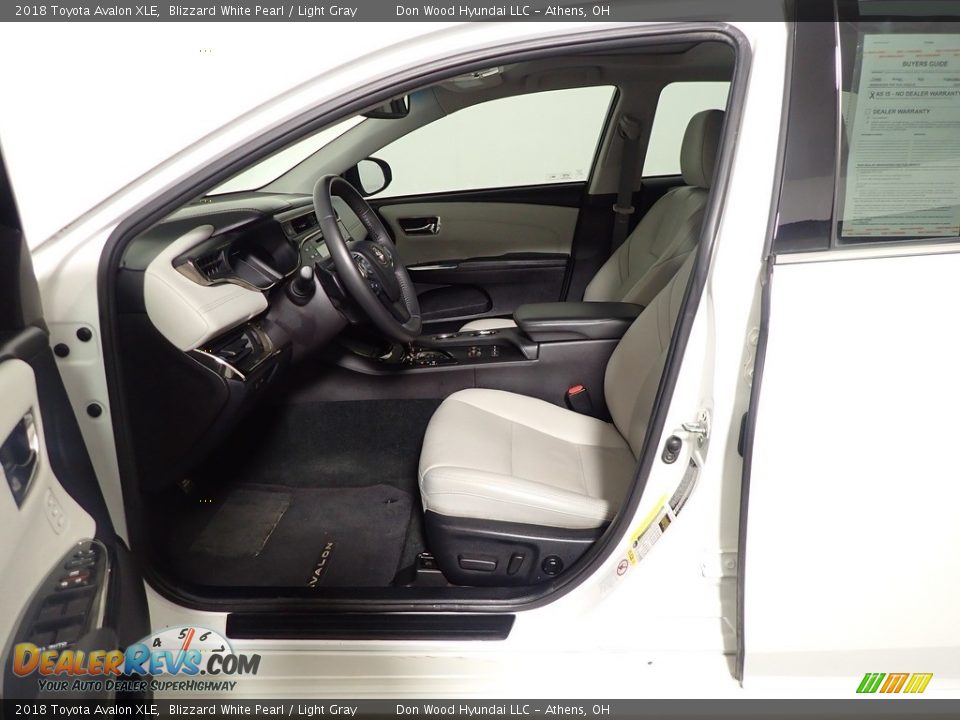 2018 Toyota Avalon XLE Blizzard White Pearl / Light Gray Photo #22