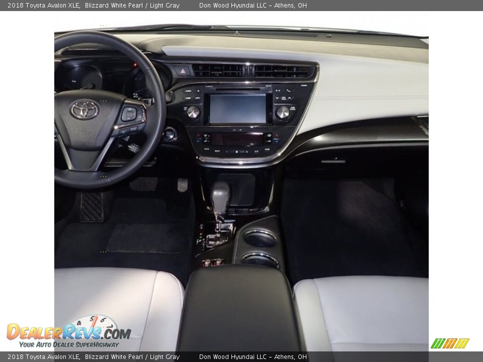 2018 Toyota Avalon XLE Blizzard White Pearl / Light Gray Photo #25
