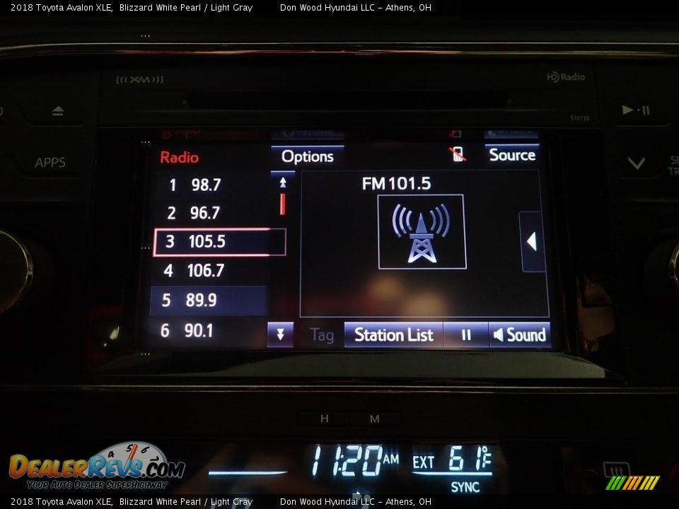 2018 Toyota Avalon XLE Blizzard White Pearl / Light Gray Photo #26