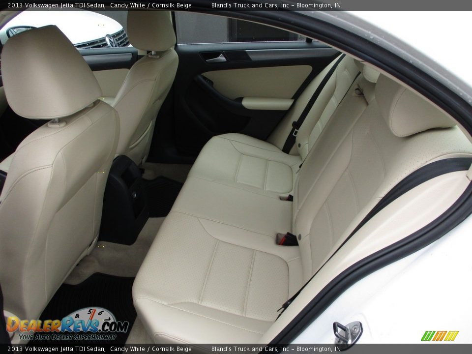 2013 Volkswagen Jetta TDI Sedan Candy White / Cornsilk Beige Photo #8