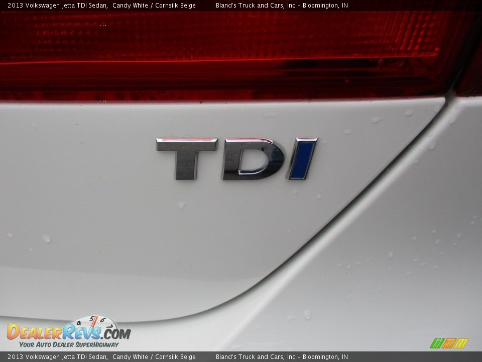 2013 Volkswagen Jetta TDI Sedan Candy White / Cornsilk Beige Photo #25