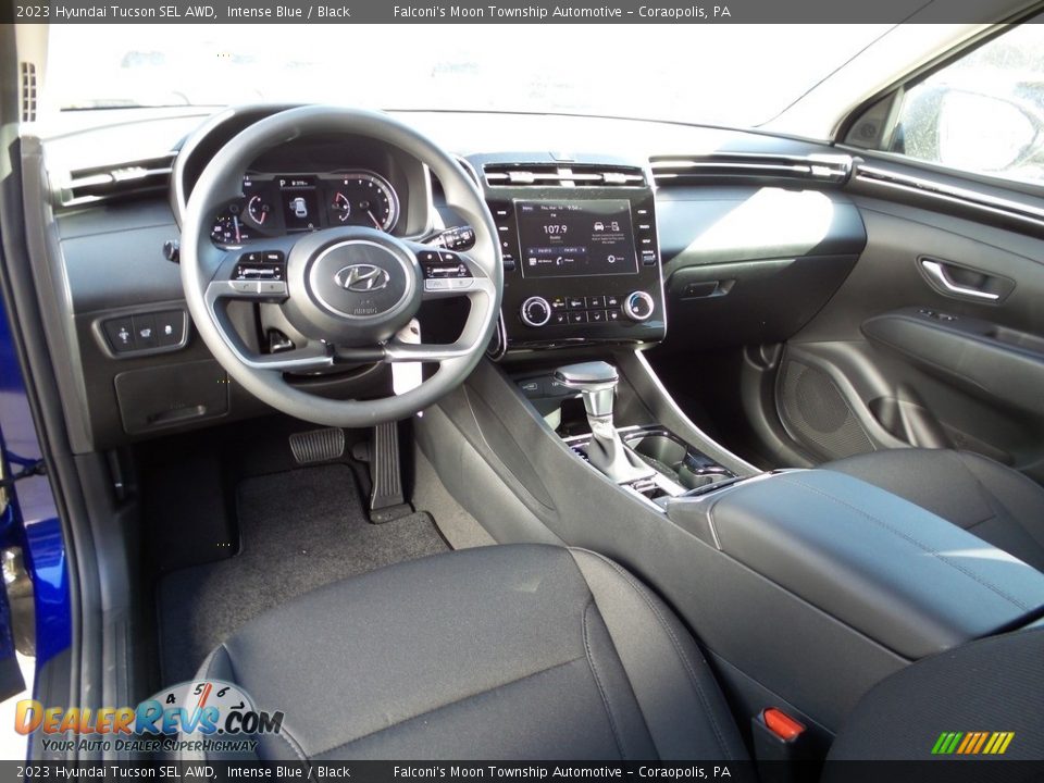 Front Seat of 2023 Hyundai Tucson SEL AWD Photo #13