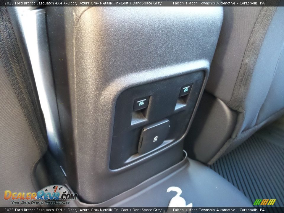 2023 Ford Bronco Sasquatch 4X4 4-Door Azure Gray Metallic Tri-Coat / Dark Space Gray Photo #19