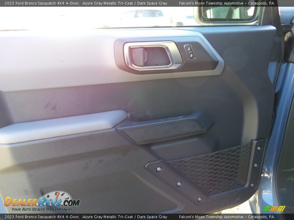 2023 Ford Bronco Sasquatch 4X4 4-Door Azure Gray Metallic Tri-Coat / Dark Space Gray Photo #20