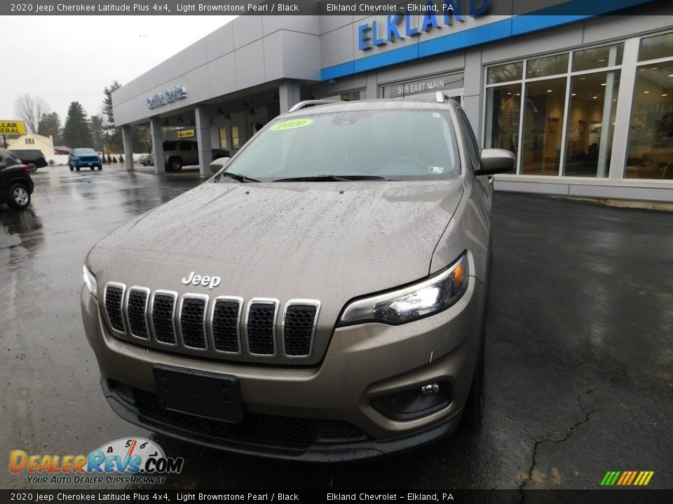 2020 Jeep Cherokee Latitude Plus 4x4 Light Brownstone Pearl / Black Photo #2