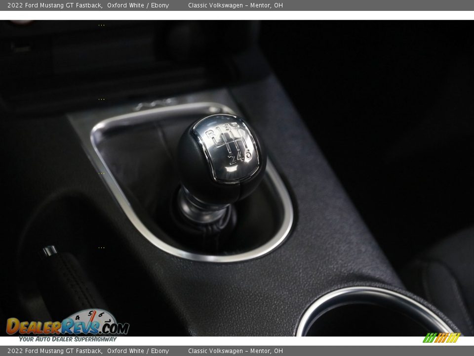 2022 Ford Mustang GT Fastback Shifter Photo #15