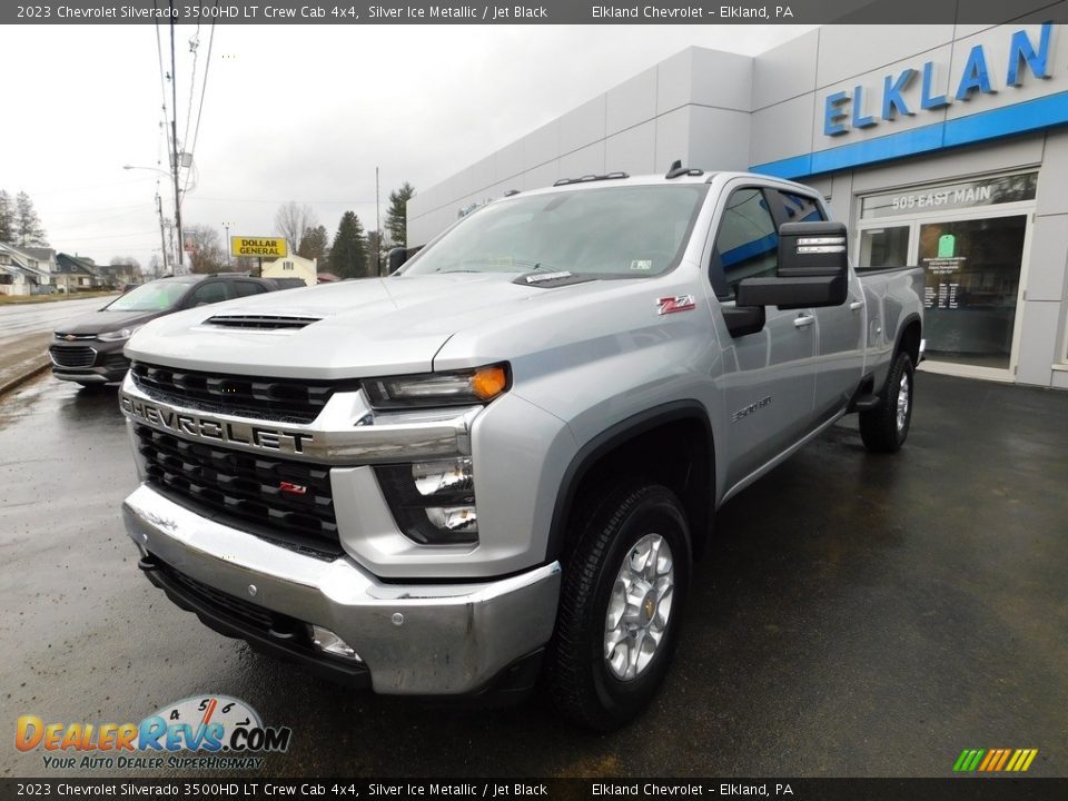 2023 Chevrolet Silverado 3500HD LT Crew Cab 4x4 Silver Ice Metallic / Jet Black Photo #3