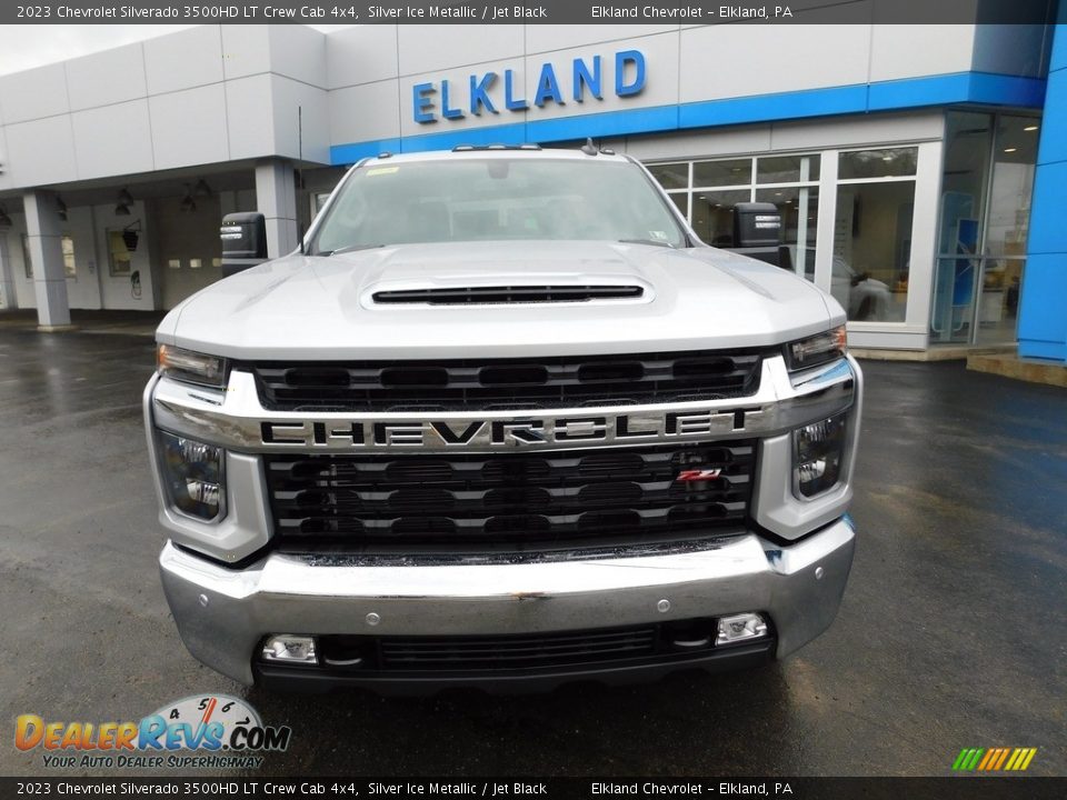 2023 Chevrolet Silverado 3500HD LT Crew Cab 4x4 Silver Ice Metallic / Jet Black Photo #4