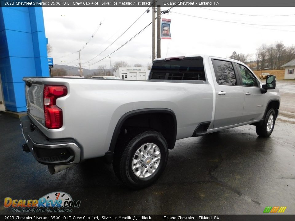 2023 Chevrolet Silverado 3500HD LT Crew Cab 4x4 Silver Ice Metallic / Jet Black Photo #8