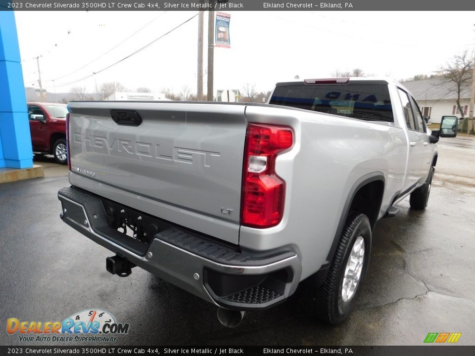 2023 Chevrolet Silverado 3500HD LT Crew Cab 4x4 Silver Ice Metallic / Jet Black Photo #9