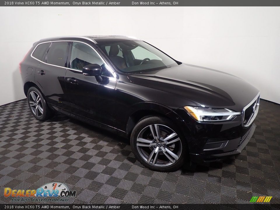 2018 Volvo XC60 T5 AWD Momentum Onyx Black Metallic / Amber Photo #5