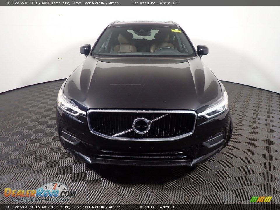 2018 Volvo XC60 T5 AWD Momentum Onyx Black Metallic / Amber Photo #6