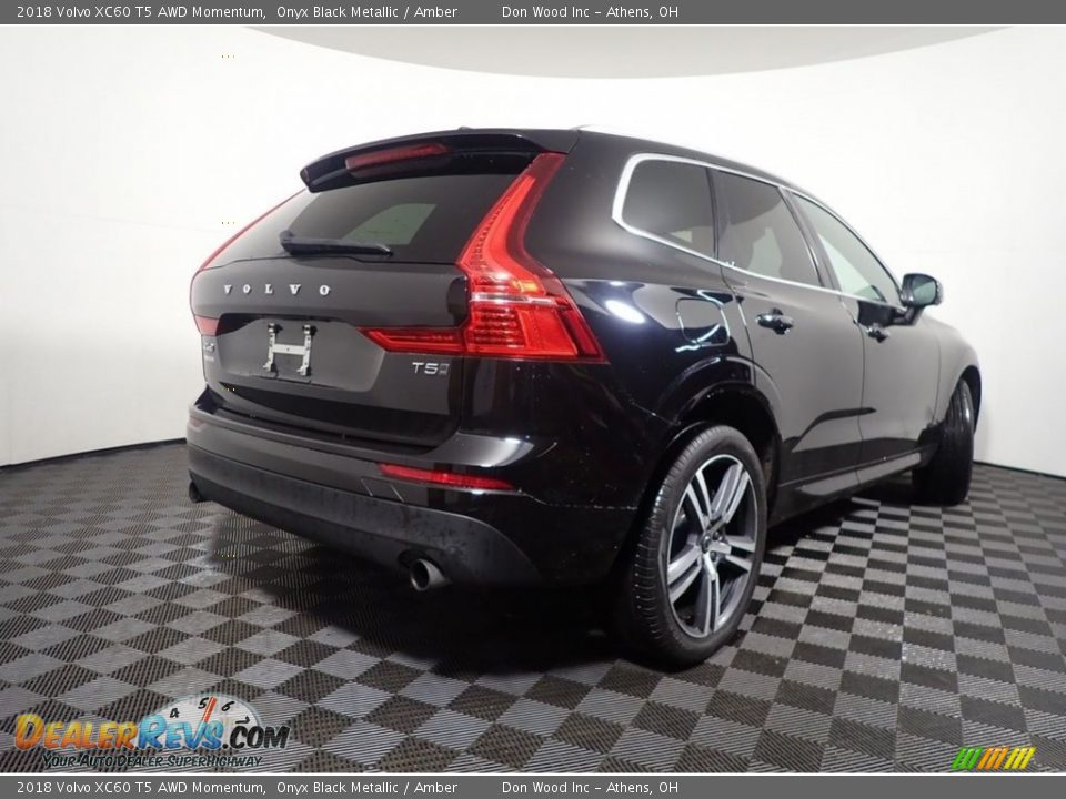 2018 Volvo XC60 T5 AWD Momentum Onyx Black Metallic / Amber Photo #17