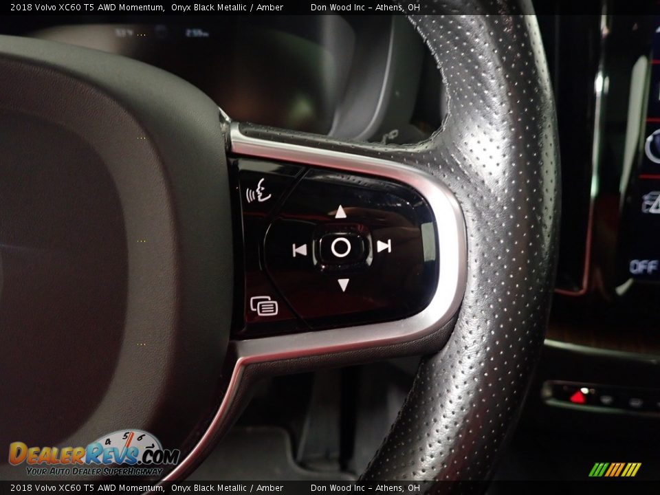 2018 Volvo XC60 T5 AWD Momentum Onyx Black Metallic / Amber Photo #29