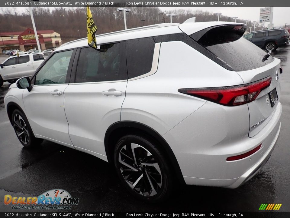 2022 Mitsubishi Outlander SEL S-AWC White Diamond / Black Photo #3