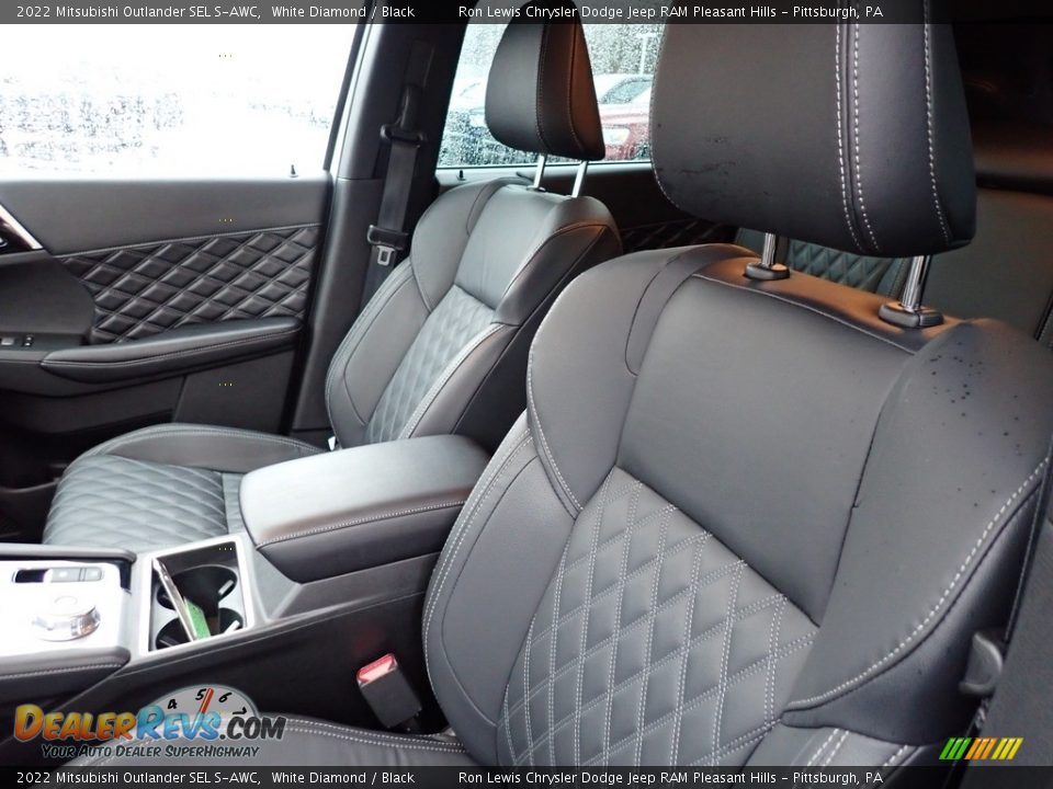 Front Seat of 2022 Mitsubishi Outlander SEL S-AWC Photo #11