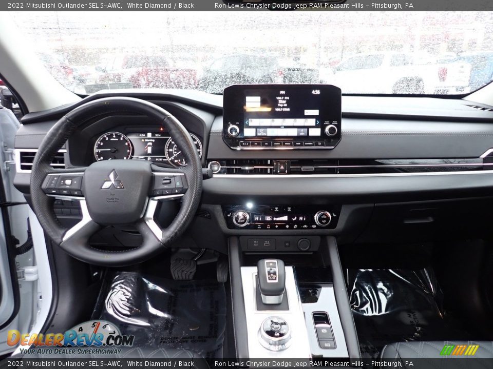 Dashboard of 2022 Mitsubishi Outlander SEL S-AWC Photo #13