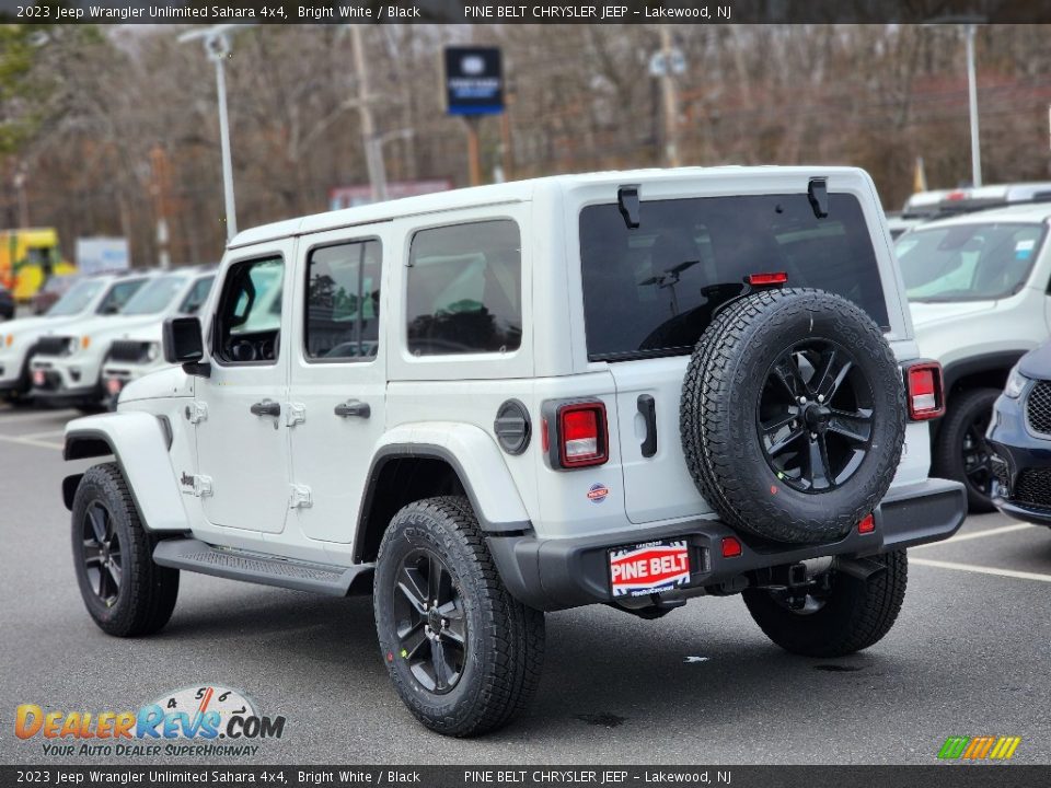 2023 Jeep Wrangler Unlimited Sahara 4x4 Bright White / Black Photo #4