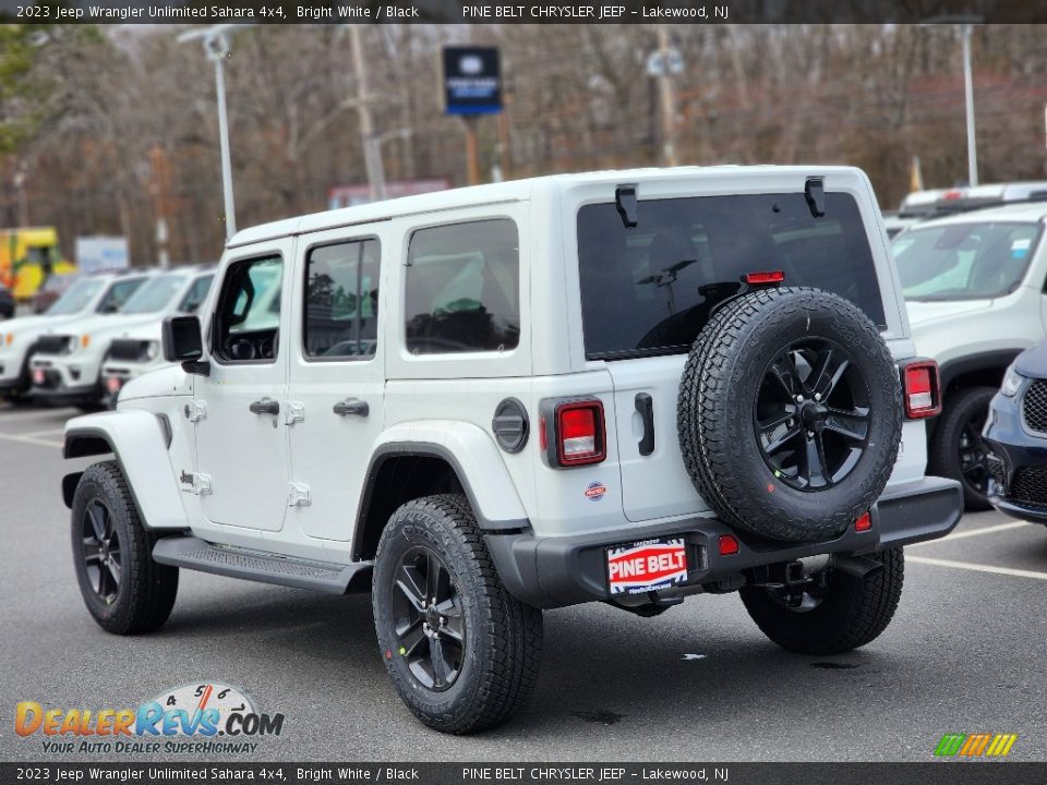 2023 Jeep Wrangler Unlimited Sahara 4x4 Bright White / Black Photo #4