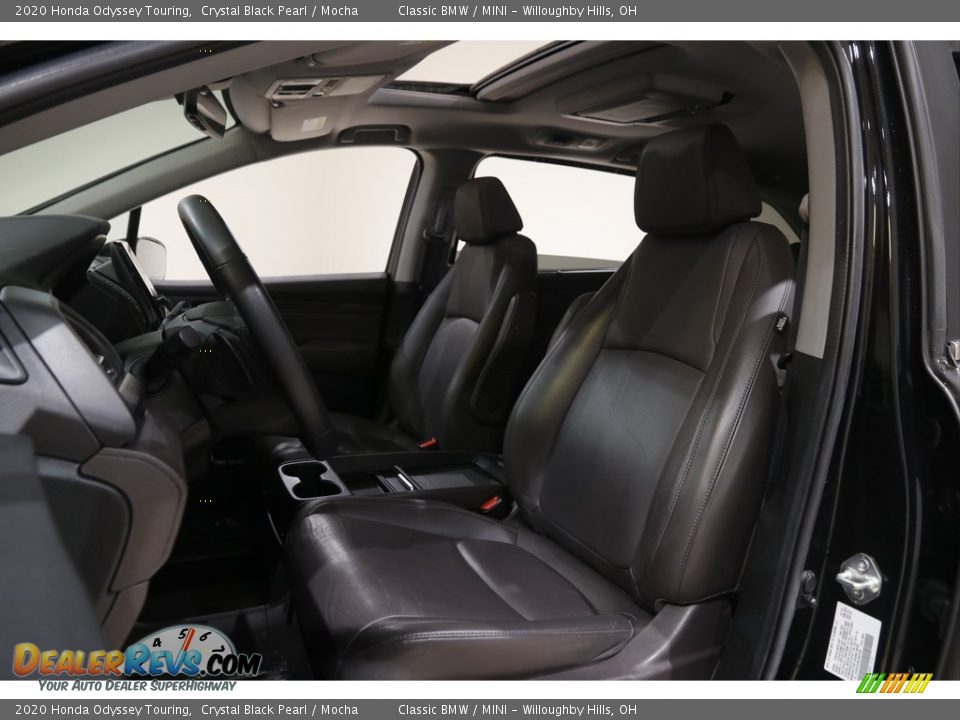 2020 Honda Odyssey Touring Crystal Black Pearl / Mocha Photo #5