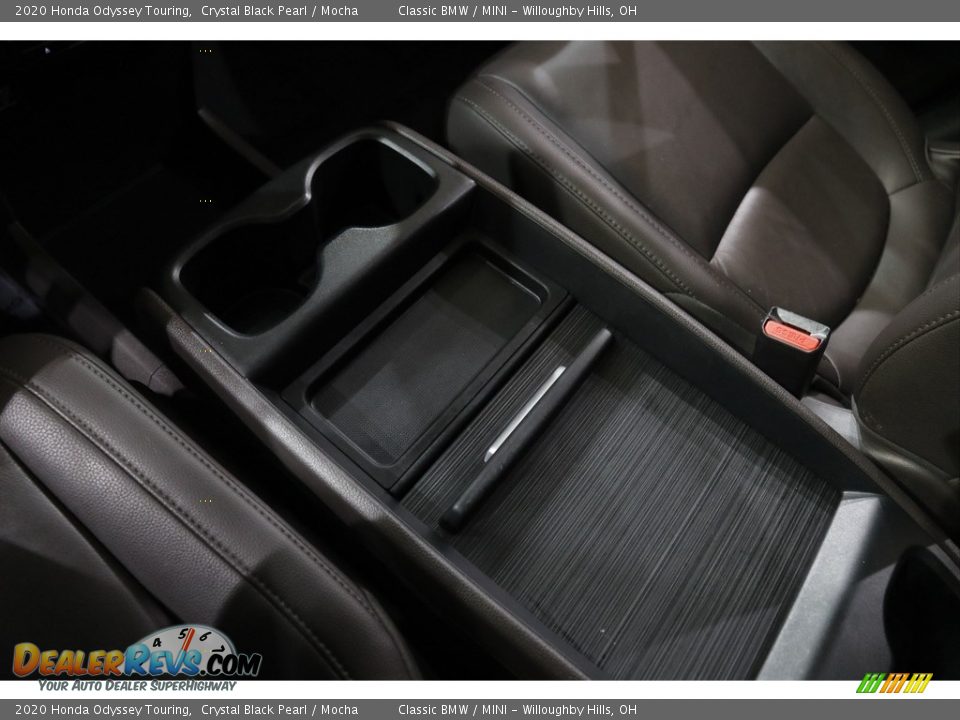 2020 Honda Odyssey Touring Crystal Black Pearl / Mocha Photo #14