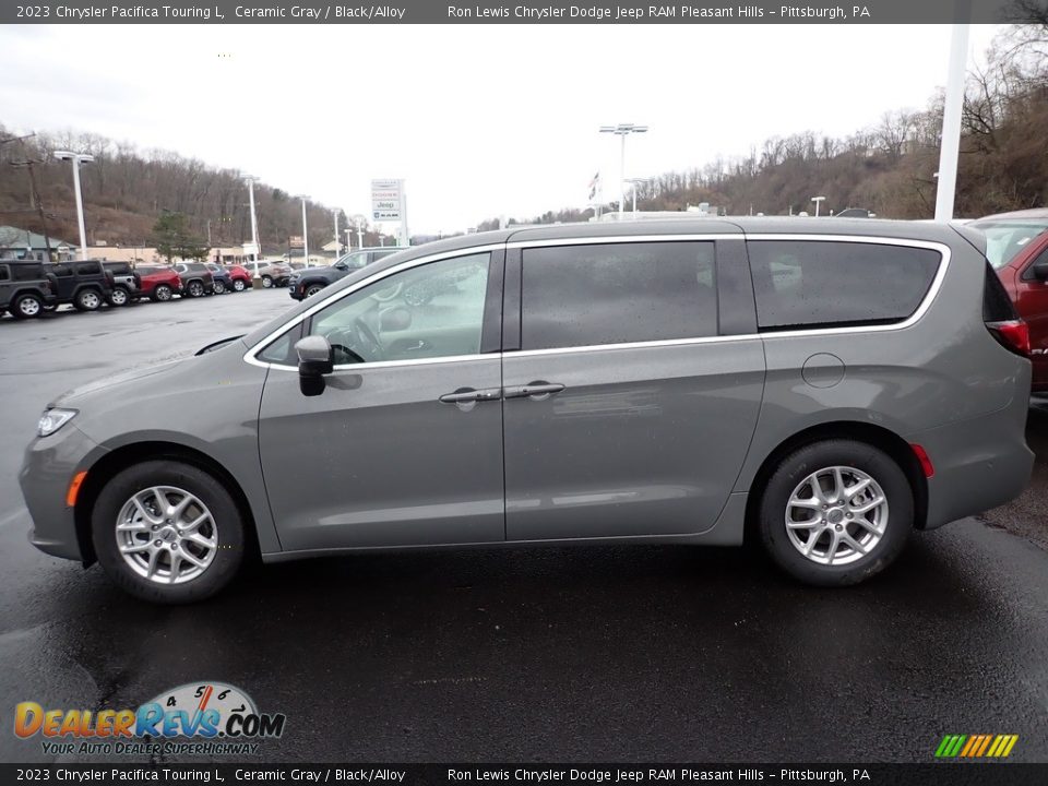 2023 Chrysler Pacifica Touring L Ceramic Gray / Black/Alloy Photo #2