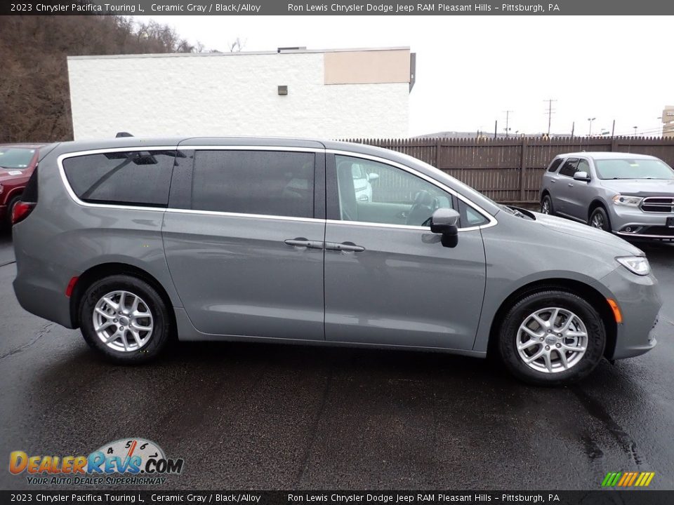 2023 Chrysler Pacifica Touring L Ceramic Gray / Black/Alloy Photo #7