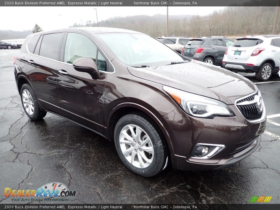 Front 3/4 View of 2020 Buick Envision Preferred AWD Photo #9