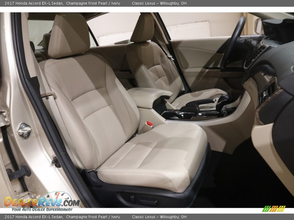 2017 Honda Accord EX-L Sedan Champagne Frost Pearl / Ivory Photo #17