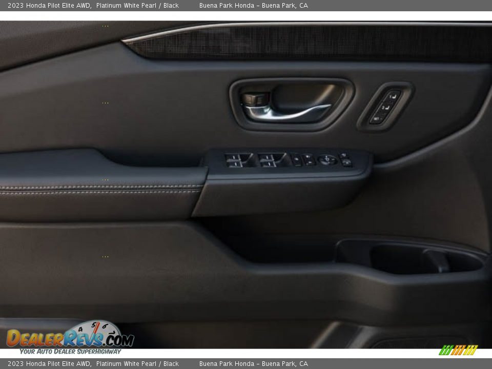 Door Panel of 2023 Honda Pilot Elite AWD Photo #35