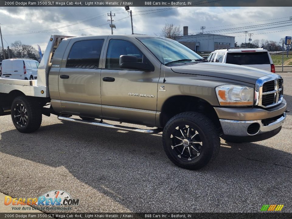 2006 Dodge Ram 3500 SLT Mega Cab 4x4 Light Khaki Metallic / Khaki Photo #3