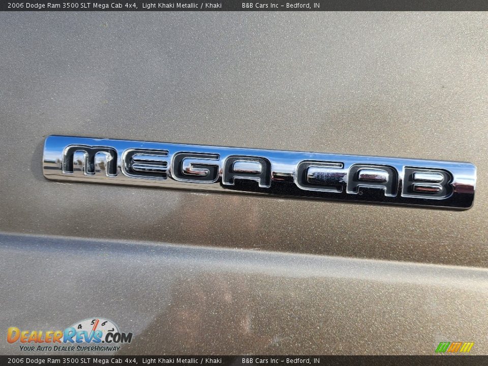2006 Dodge Ram 3500 SLT Mega Cab 4x4 Light Khaki Metallic / Khaki Photo #8