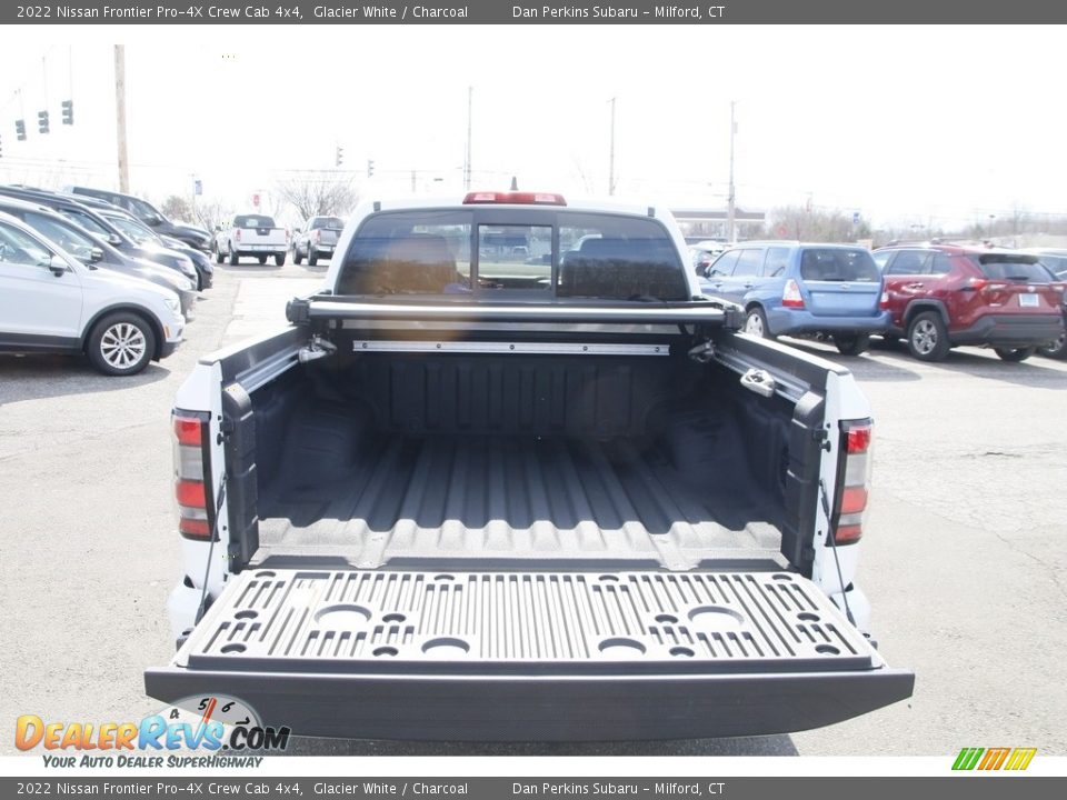 2022 Nissan Frontier Pro-4X Crew Cab 4x4 Glacier White / Charcoal Photo #14