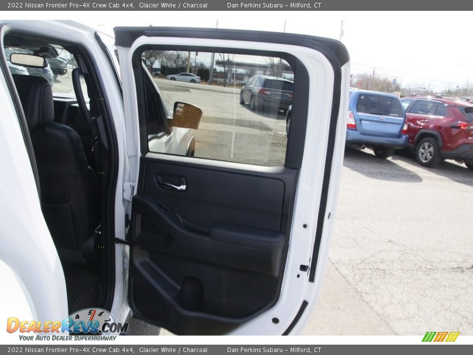 2022 Nissan Frontier Pro-4X Crew Cab 4x4 Glacier White / Charcoal Photo #15