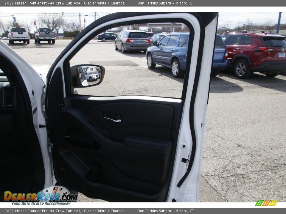 2022 Nissan Frontier Pro-4X Crew Cab 4x4 Glacier White / Charcoal Photo #16