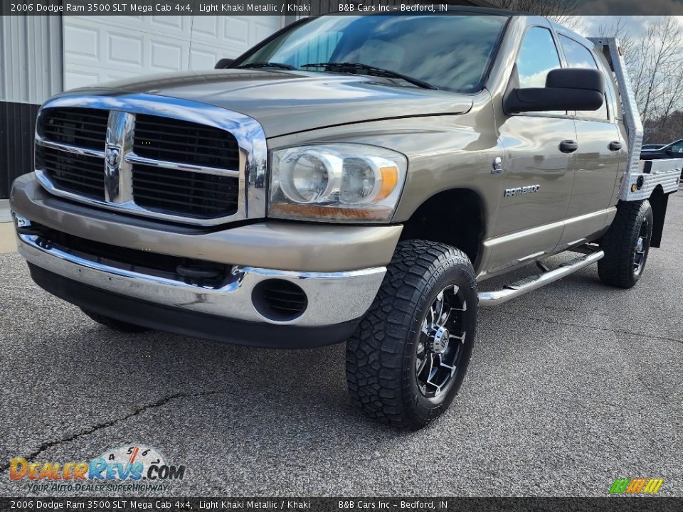 2006 Dodge Ram 3500 SLT Mega Cab 4x4 Light Khaki Metallic / Khaki Photo #17