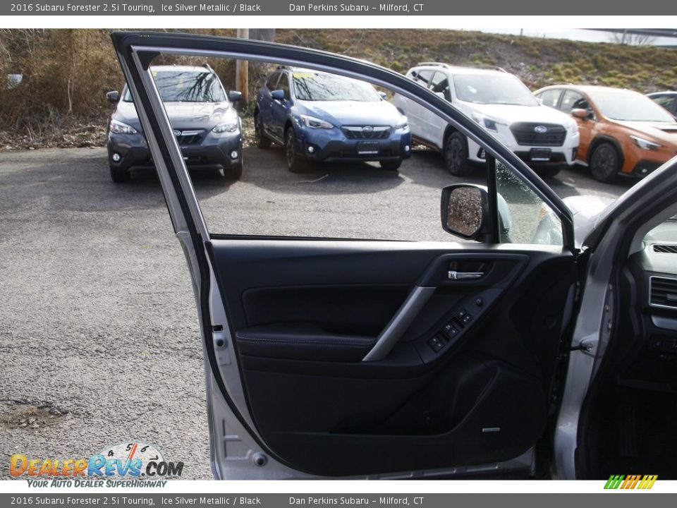 2016 Subaru Forester 2.5i Touring Ice Silver Metallic / Black Photo #9