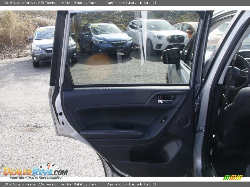 2016 Subaru Forester 2.5i Touring Ice Silver Metallic / Black Photo #12