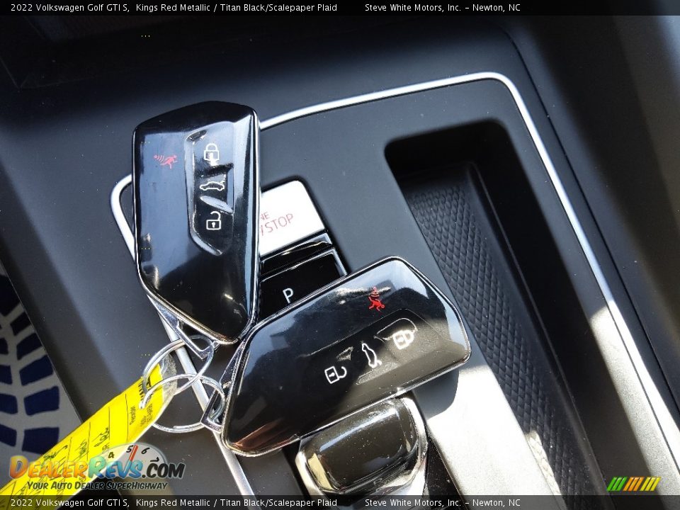 2022 Volkswagen Golf GTI S Kings Red Metallic / Titan Black/Scalepaper Plaid Photo #29